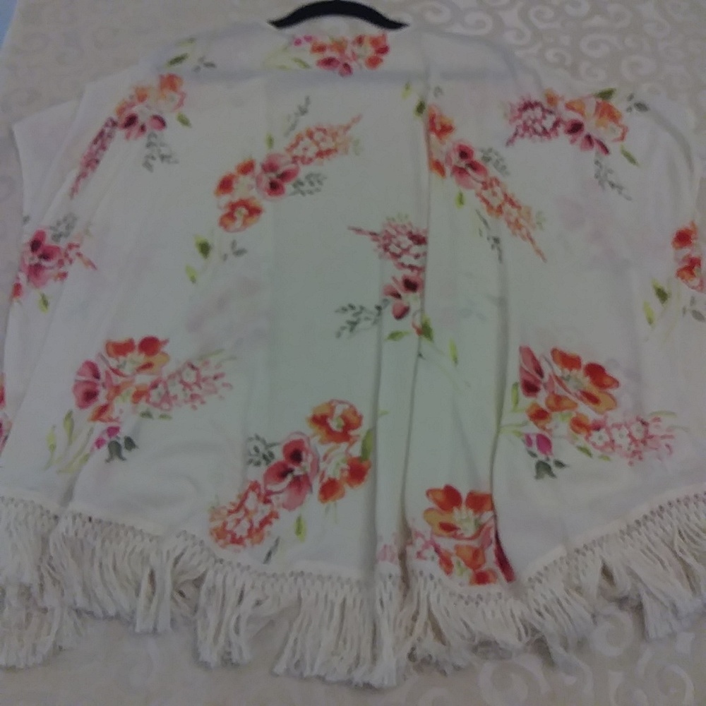 Flower and fringe cardigan style shawl